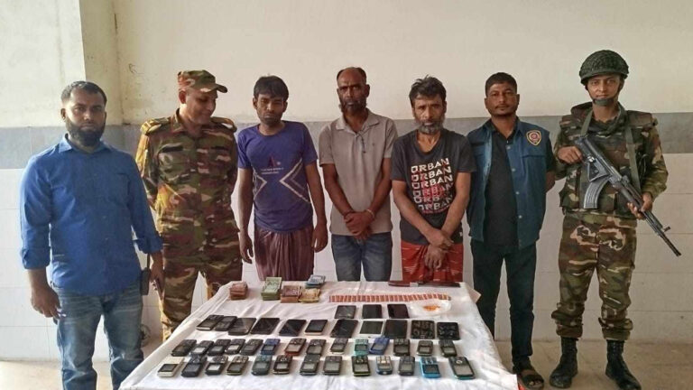 কুষ্টিয়ায় নগদ টাকা ও ইয়াবাসহ আটক ৩